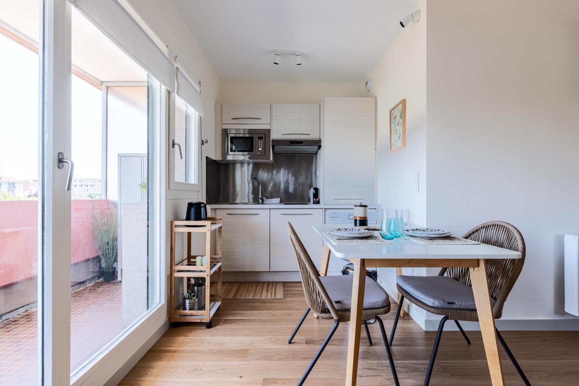 Le Nid Des Cedres - Magnifique Studio Terrasse Montplaisir Lião Exterior foto